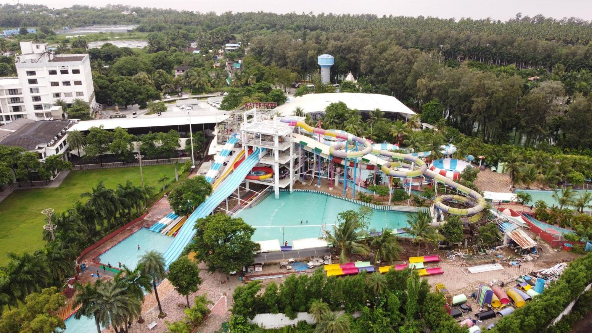 Hotel Ambica Daman Buitenkant foto