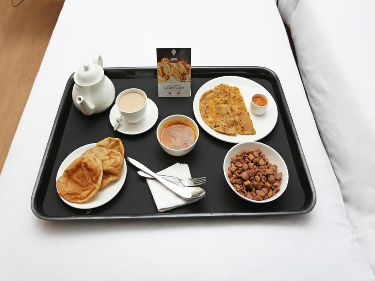 Hotel Ambica Daman Buitenkant foto